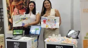 Estudiantes exponiendo en PROYECTA Estudiantes exponiendo en PROYECTA