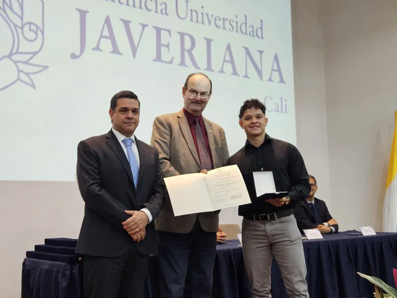 Cruz San Pedro Claver: 25 estudiantes reconocidos por sus calidades humanas y espíritu javeriano