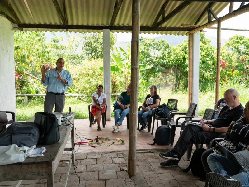 fortalecer las economías propias fortalecer las economías propias